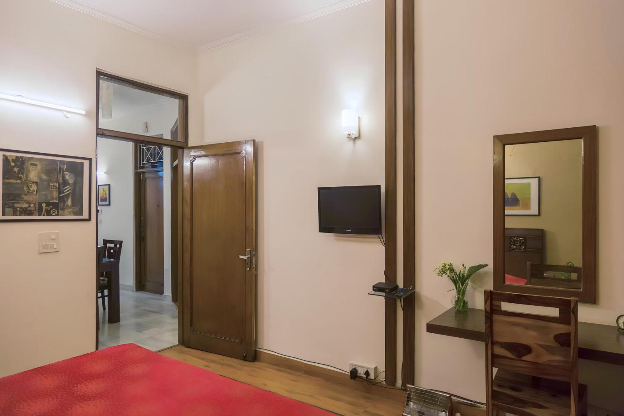 ניו דלהי Woodpecker Apartments Hauz Khas מראה חיצוני תמונה